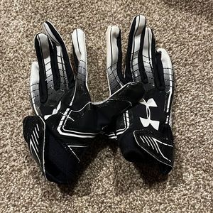 Under armor football gloves
